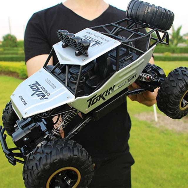 WOW RC Car Giantfoot Monster Truck Crawlers 4WD 4 Channel 2.4G Buggy (Off-road) / Rock Climbing Car / 4WD 1:12 9 km/h Water / Dirt / Shock Proof / Simulation / Parent-Child Interaction