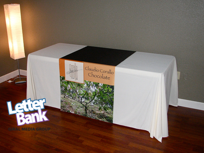 Table runners printed in full color